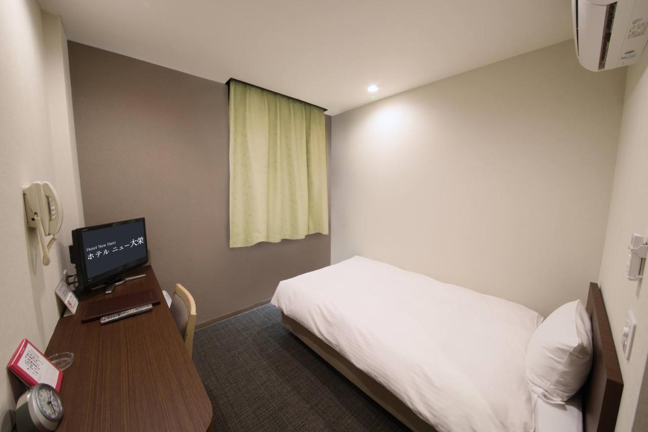 Business Hotel New Daiei Ashikaga Bagian luar foto